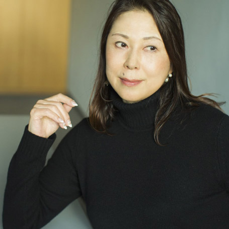 خشونت ورطه در گفتوگو با ناتسوئو کرینو OUT Kirino, Natsuo