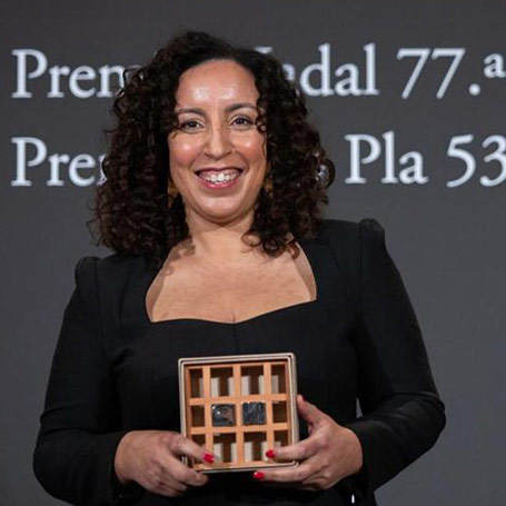 نجات الهاشمی [Najat El Hachmi] جایزه ادبی نادال اسپانیا [2021 Nadal Prize]